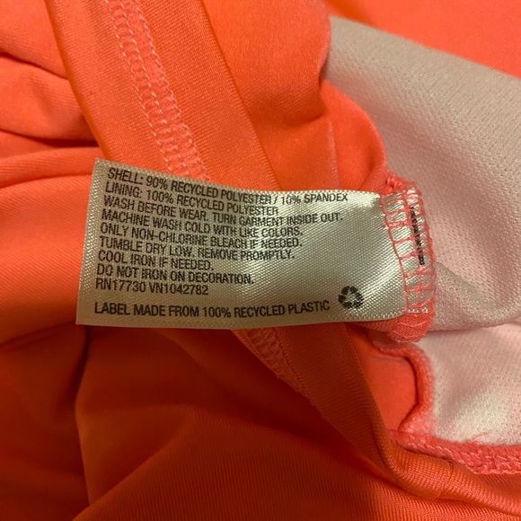 Cat and Jack Girls’ 7/8 swim Rashguard with flip sequins - Picture 5 of 5